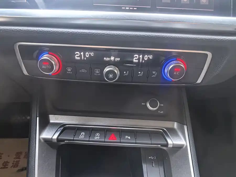 Audi Q3, 2021