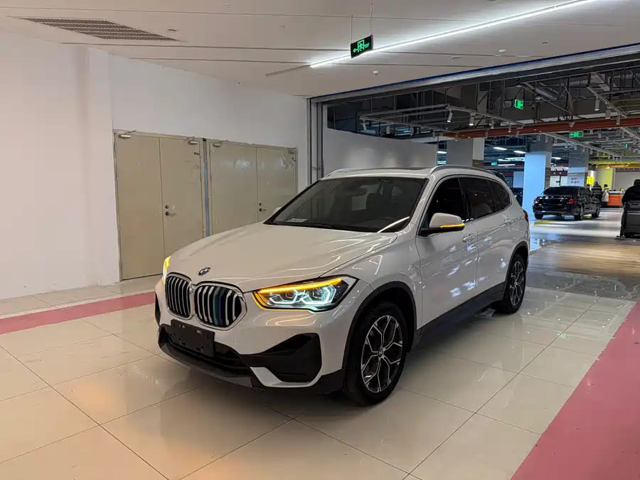 Купить BMW X1 2022 года с пробегом новый