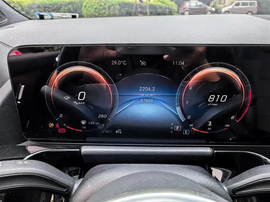 Mercedes-Benz GLA180, 2022