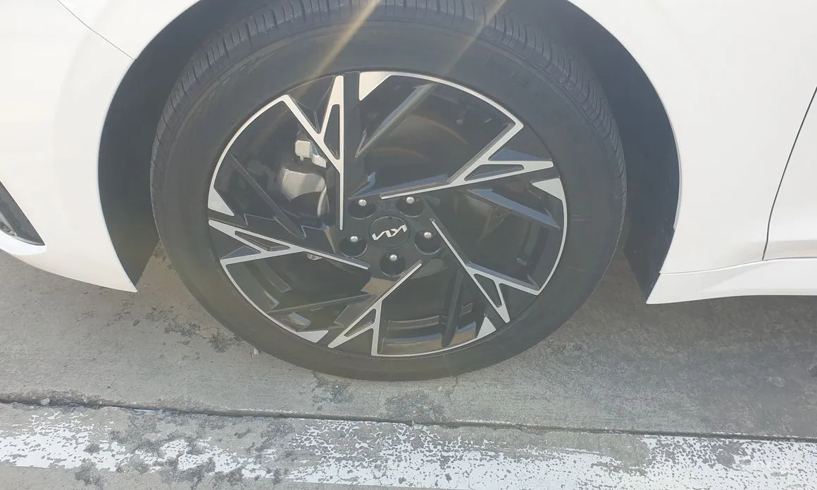 Kia K5, 2023