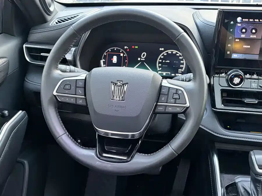 Toyota Crown Kluger, 2025