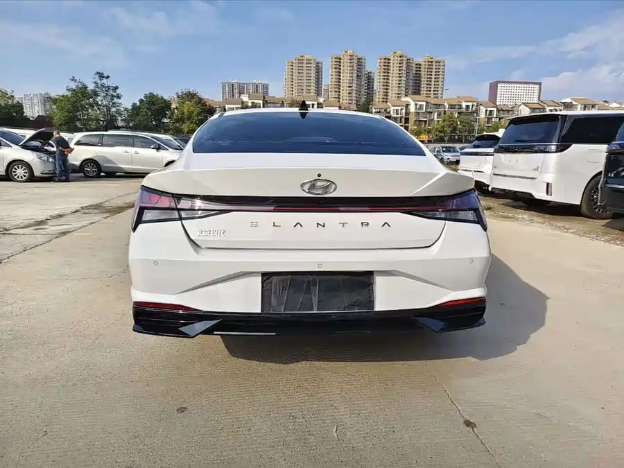 Hyundai Elantra, 2023