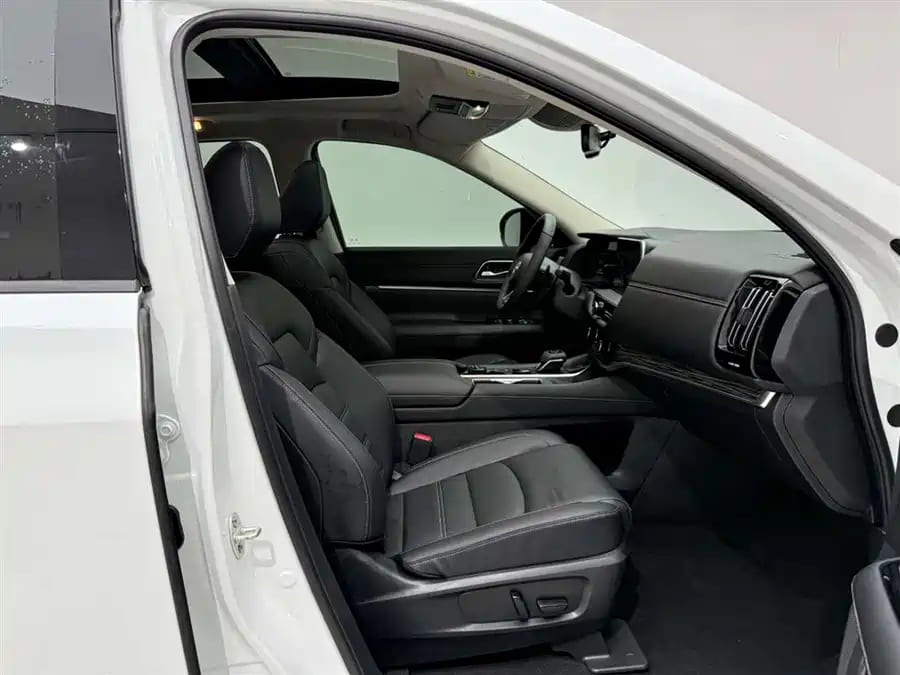 Nissan Pathfinder, 2025