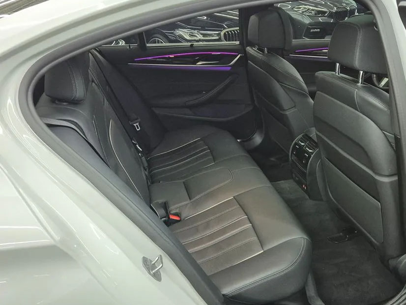 BMW 520i, 2022