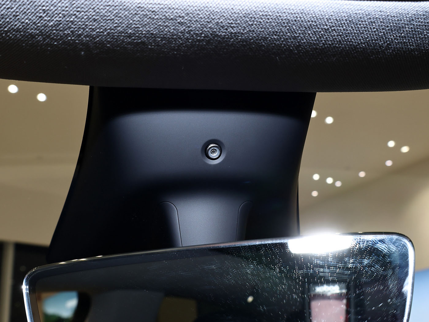 Tesla Model Y, 2025
