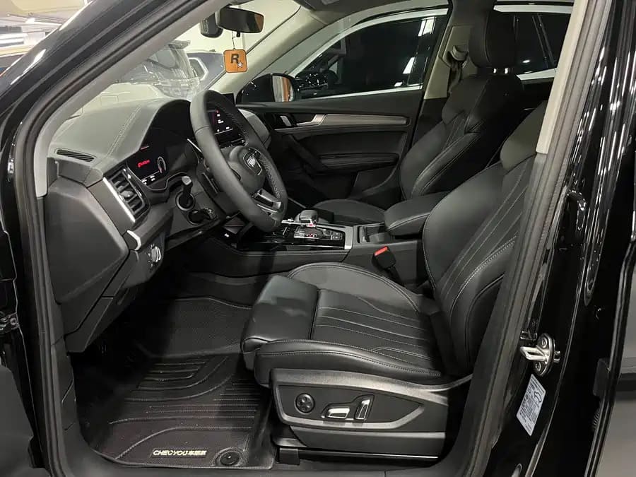 Audi Q5L, 2025