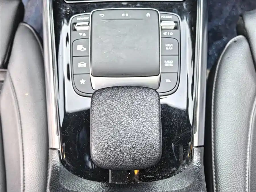 Mercedes-Benz GLA180, 2022