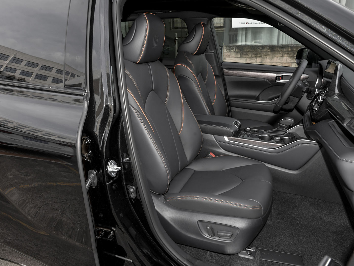 Toyota Crown Kluger, 2025
