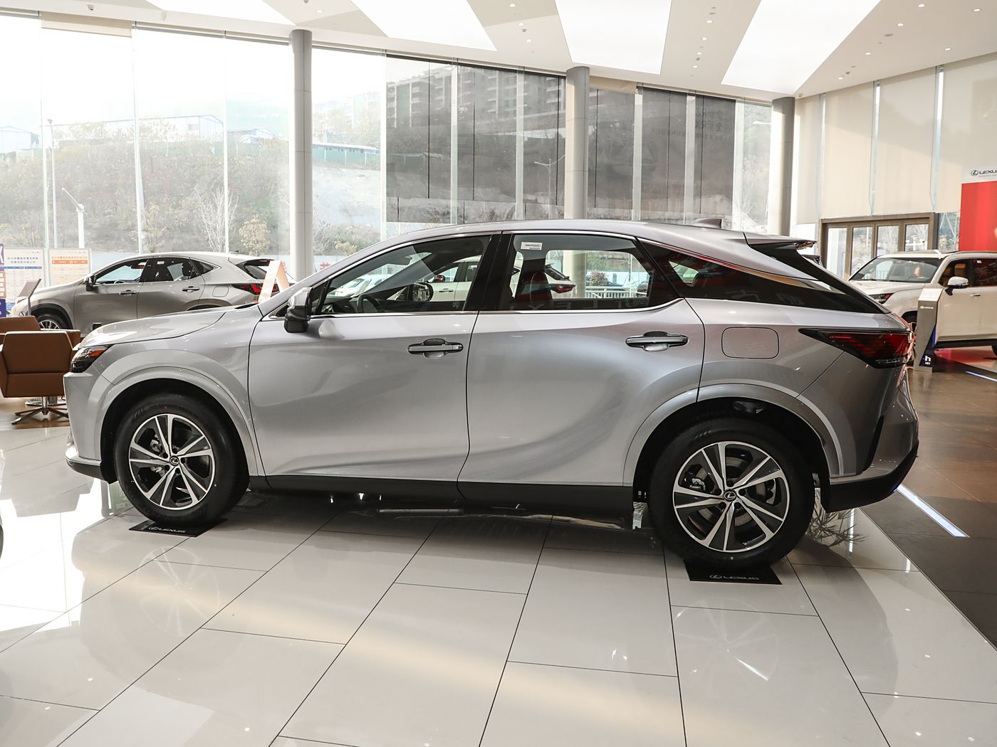 Lexus RX300, 2025