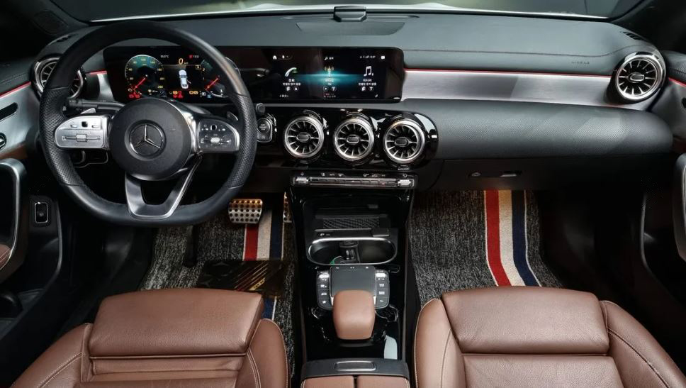 Mercedes-Benz CLA250, 2021