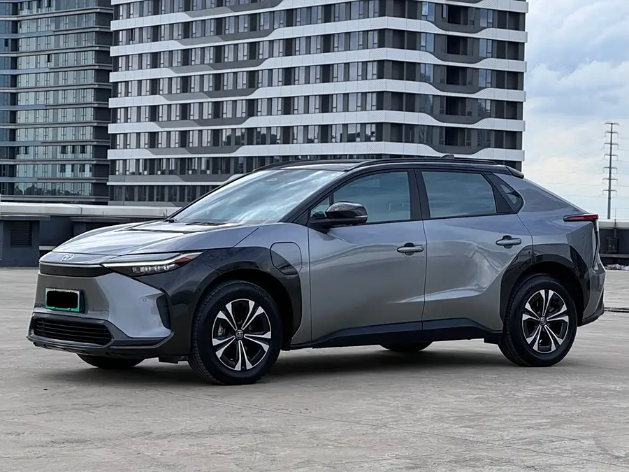 Купить Toyota bZ4X 2022 года с пробегом новый