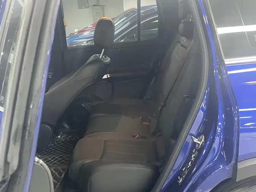 Mercedes-Benz GLB180, 2021
