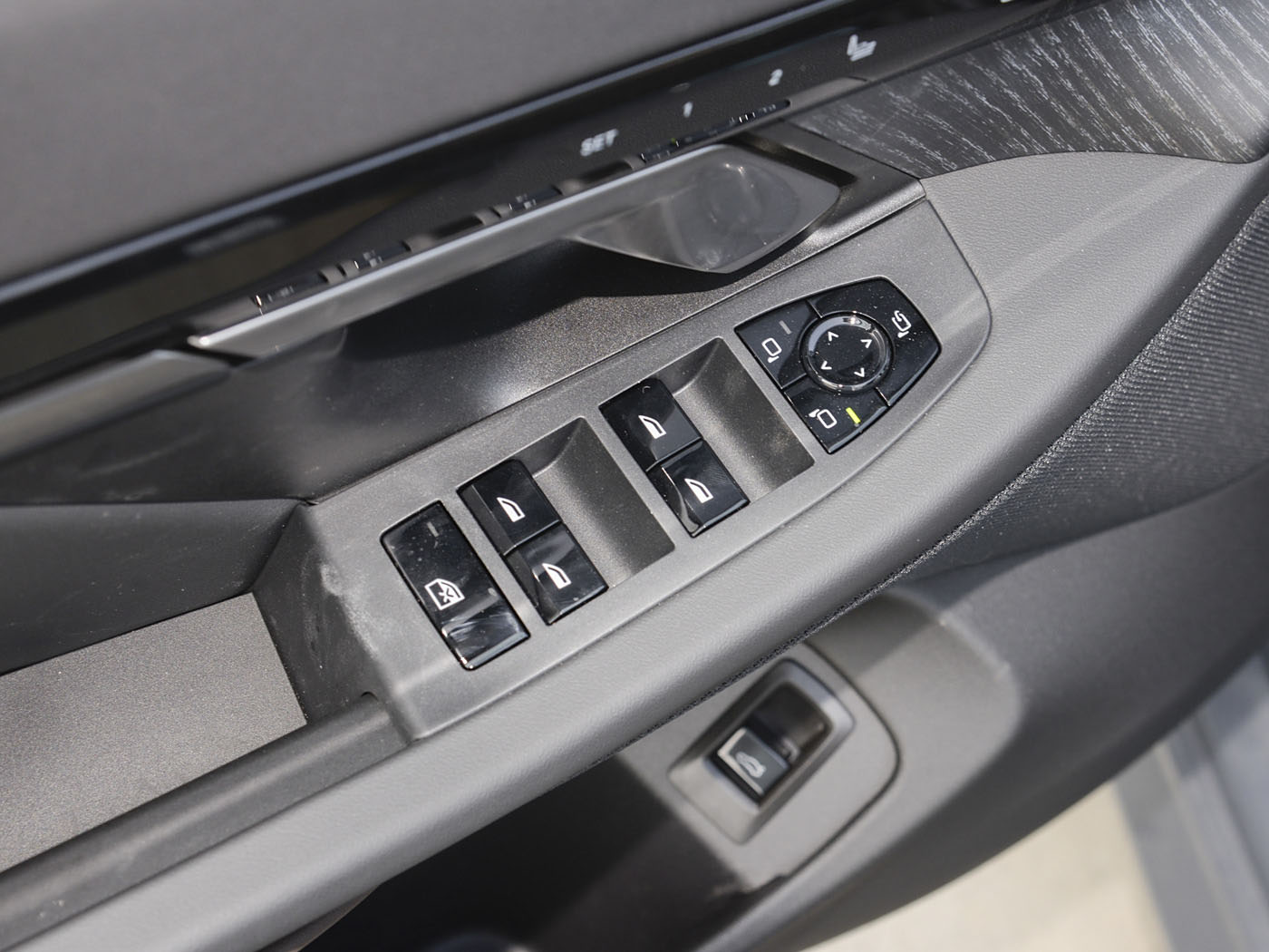 BMW 525Li, 2024