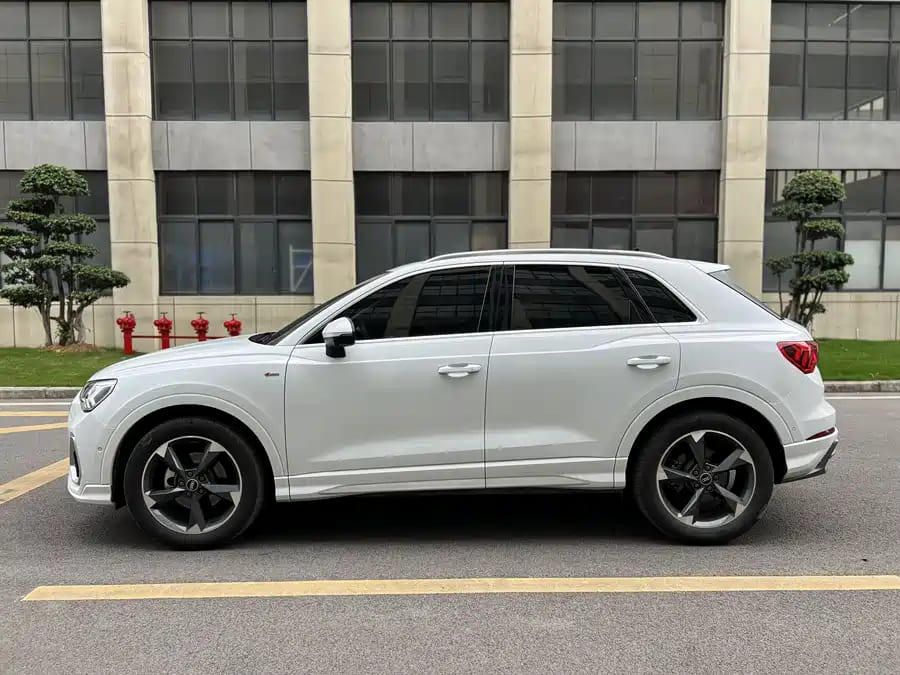 Audi Q3, 2022