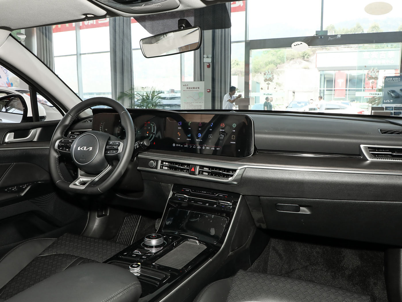 Kia K5, 2025