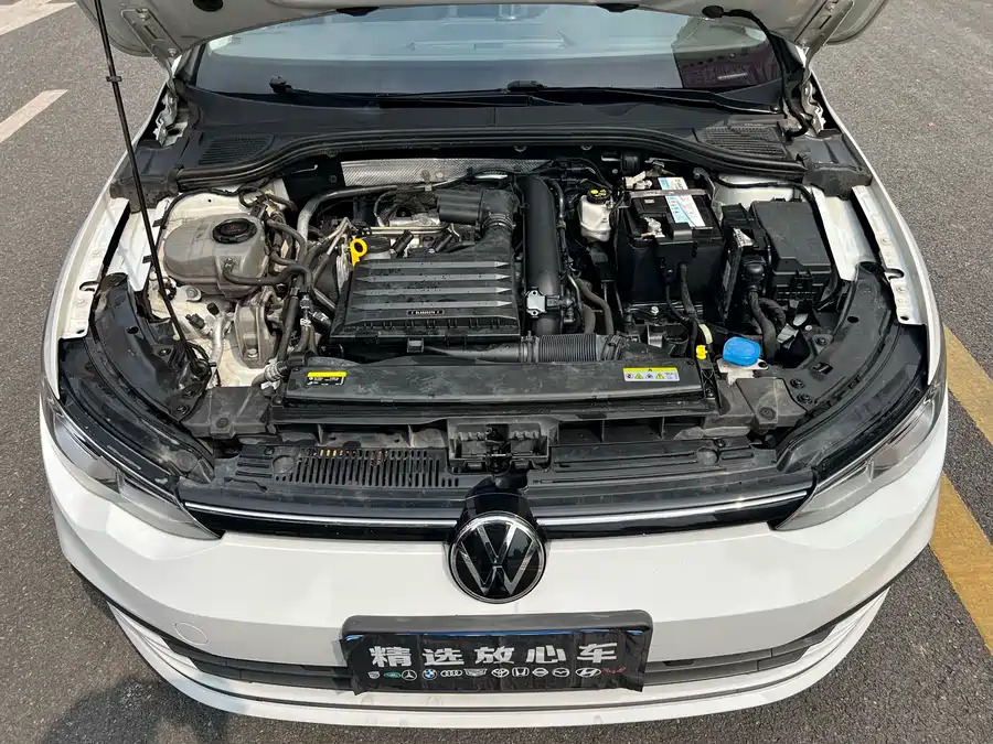 Volkswagen Golf, 2023
