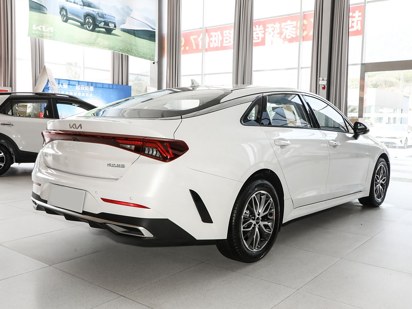Kia K5, 2025