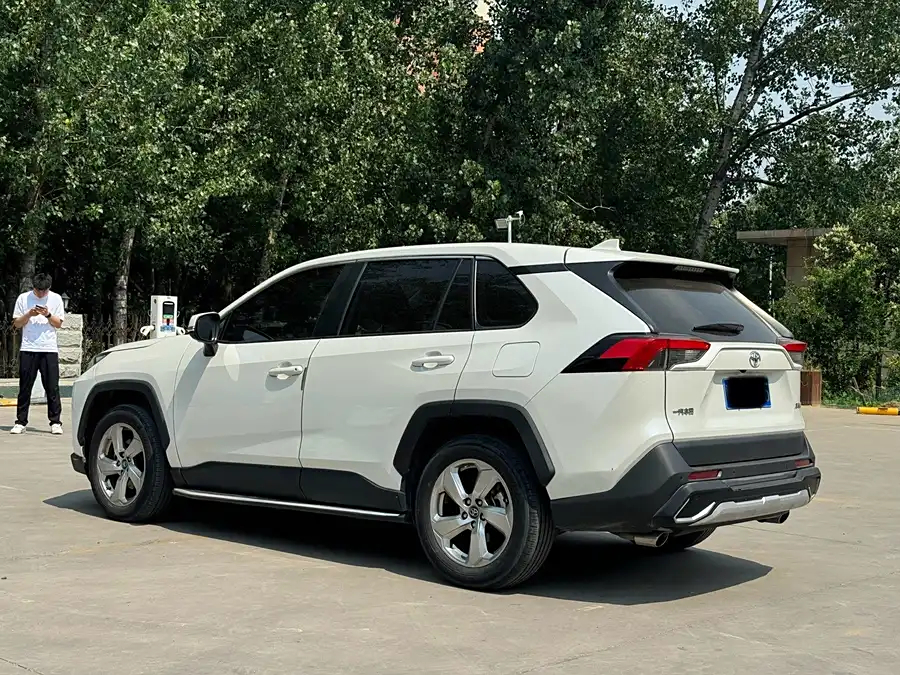 Toyota RAV4, 2021