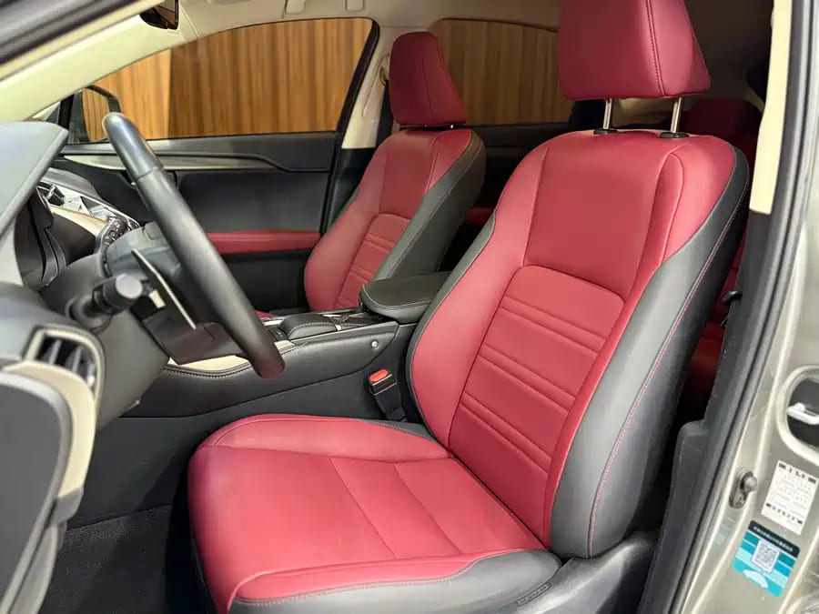 Lexus NX200, 2021