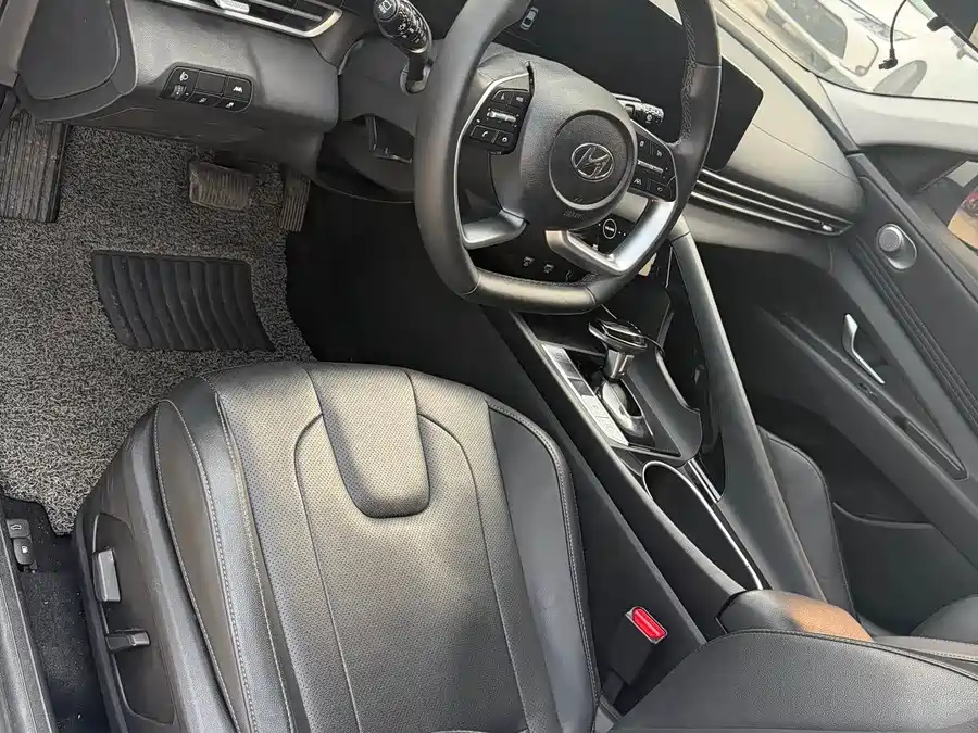 Hyundai Elantra, 2021