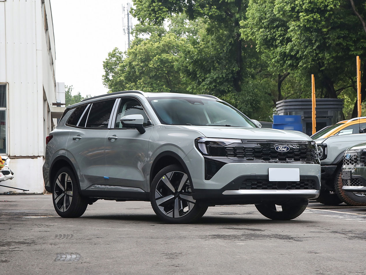 Ford Equator Sport, 2025