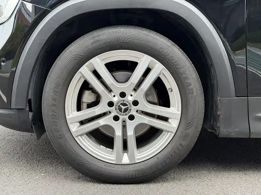 Mercedes-Benz GLB180, 2021