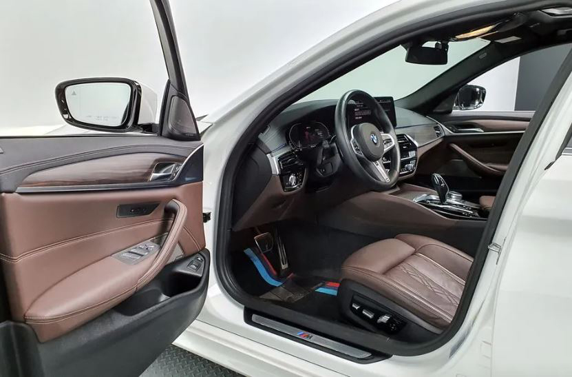 BMW 530e M Sport, 2020