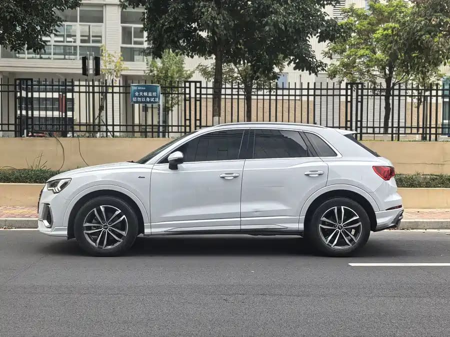 Audi Q3, 2021