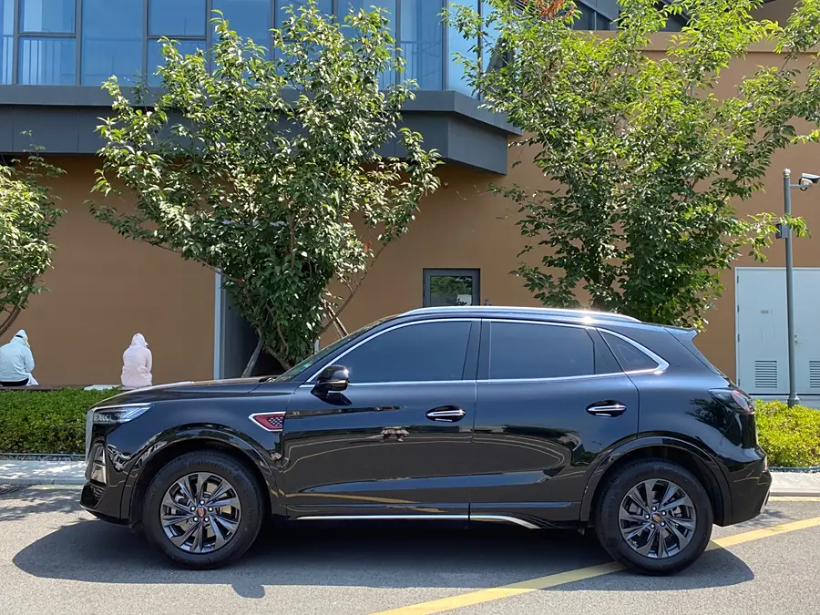 Hongqi HS5, 2023