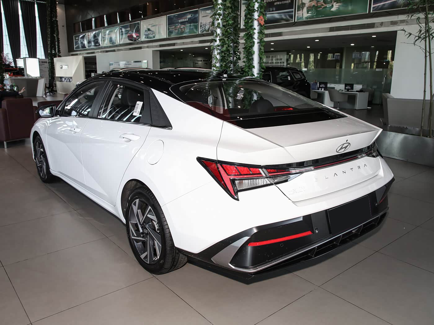Hyundai Elantra, 2026