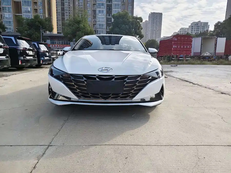 Hyundai Elantra, 2023