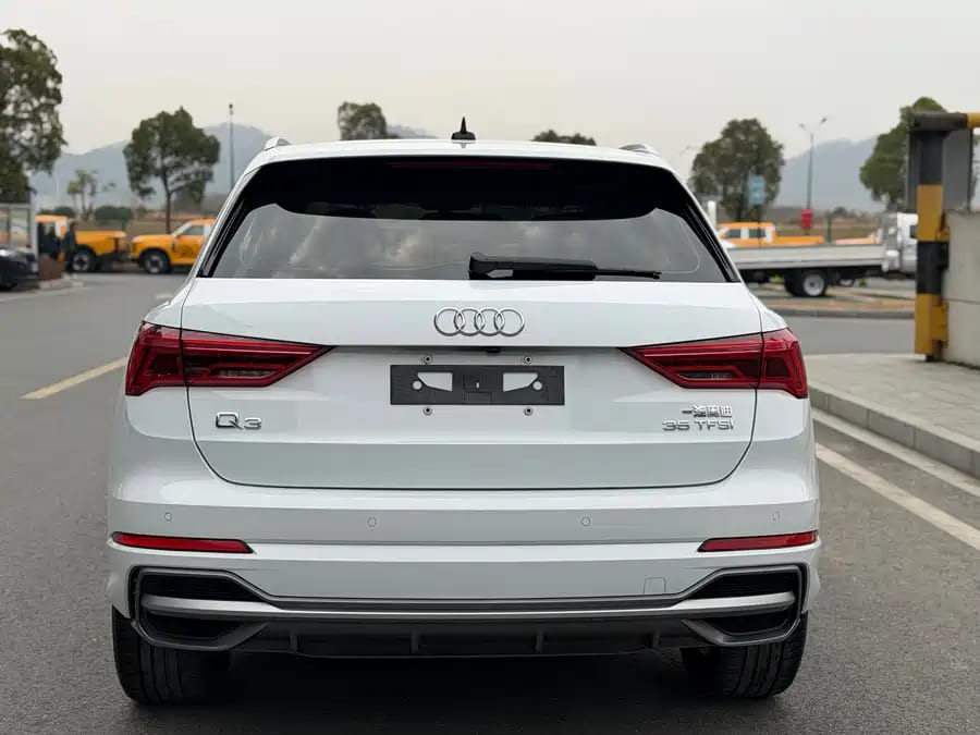 Audi Q3, 2022