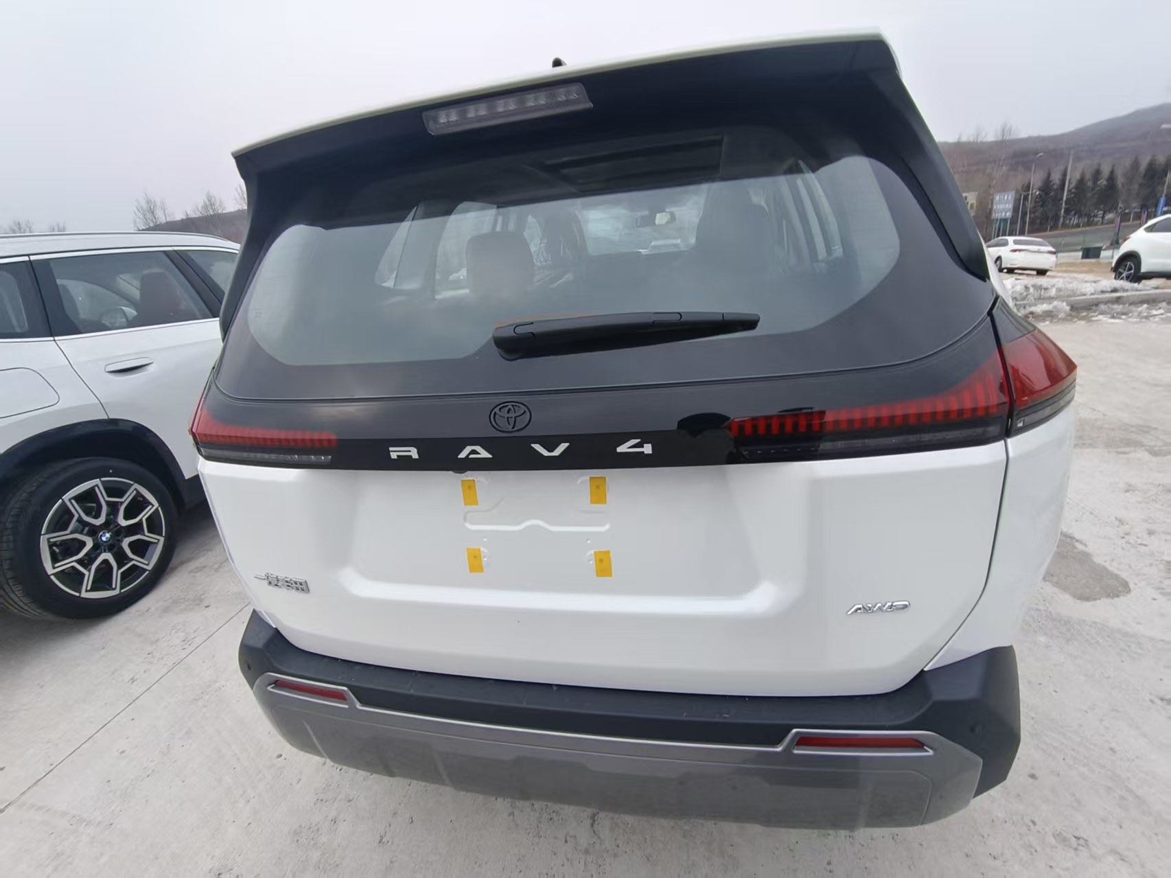 Toyota RAV4, 2025
