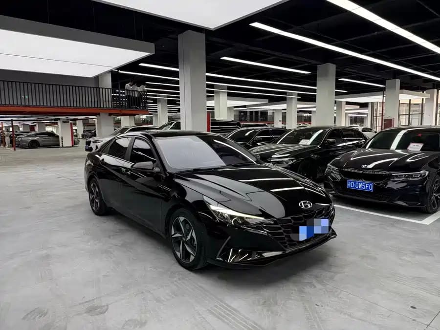 Hyundai Elantra, 2023