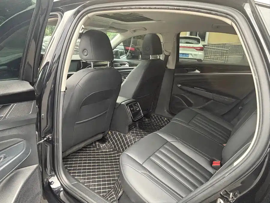 Volkswagen Passat, 2022
