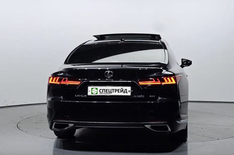 Lexus LS500, 2021