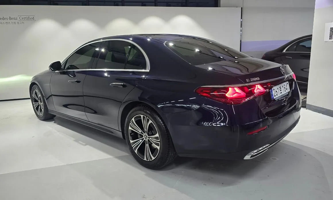 Mercedes-Benz E200, 2024