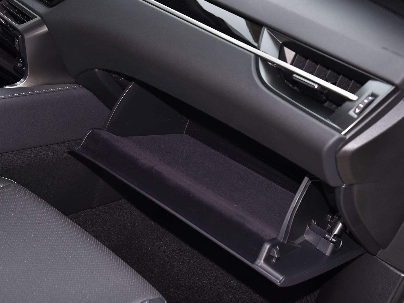 Lexus RX300, 2025