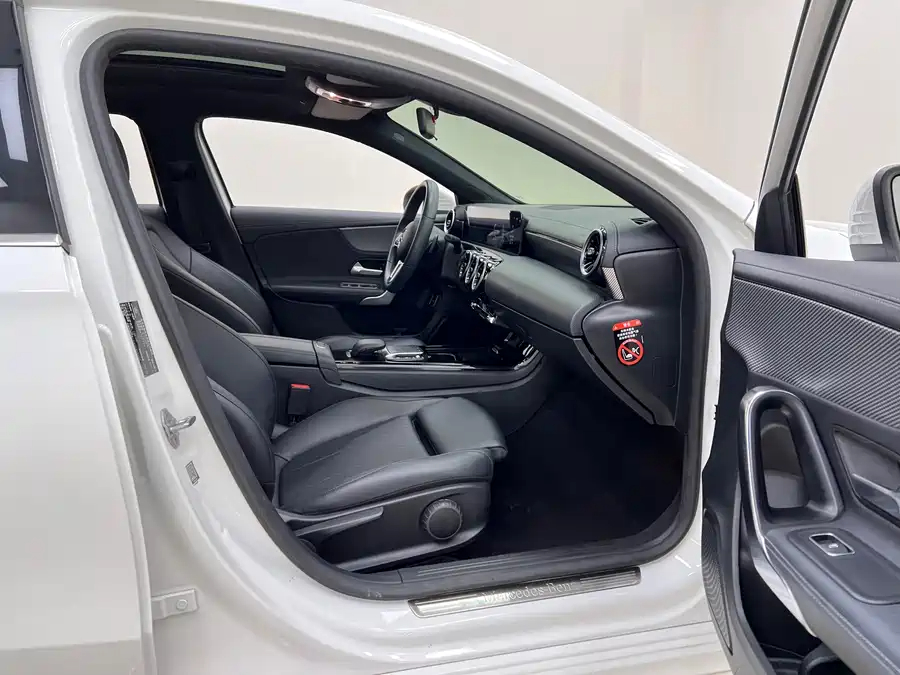 Mercedes-Benz A180L, 2021