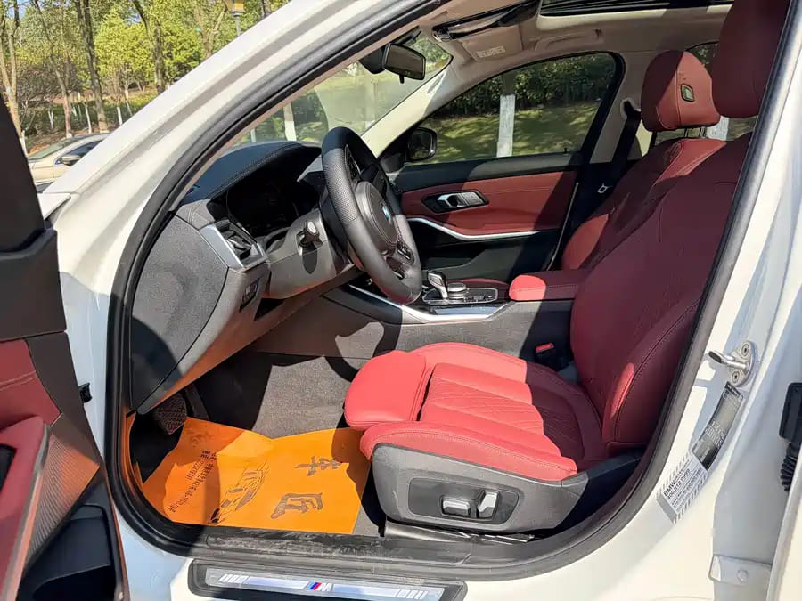 BMW 320Li, 2022