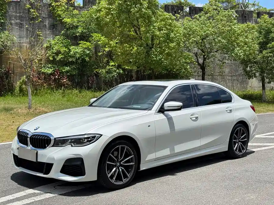 Купить BMW 320Li 2022 года с пробегом новый