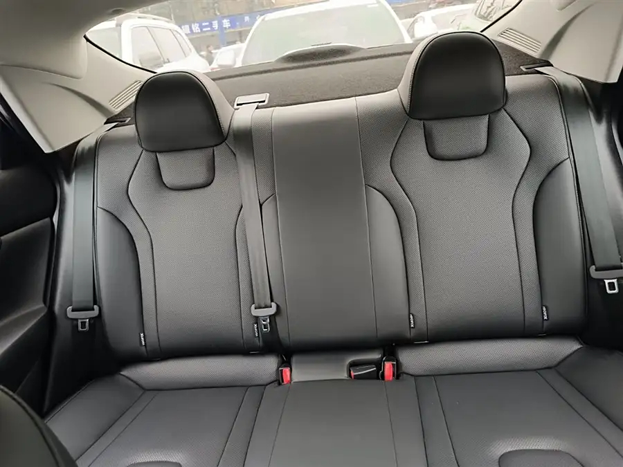 Hyundai Elantra, 2022