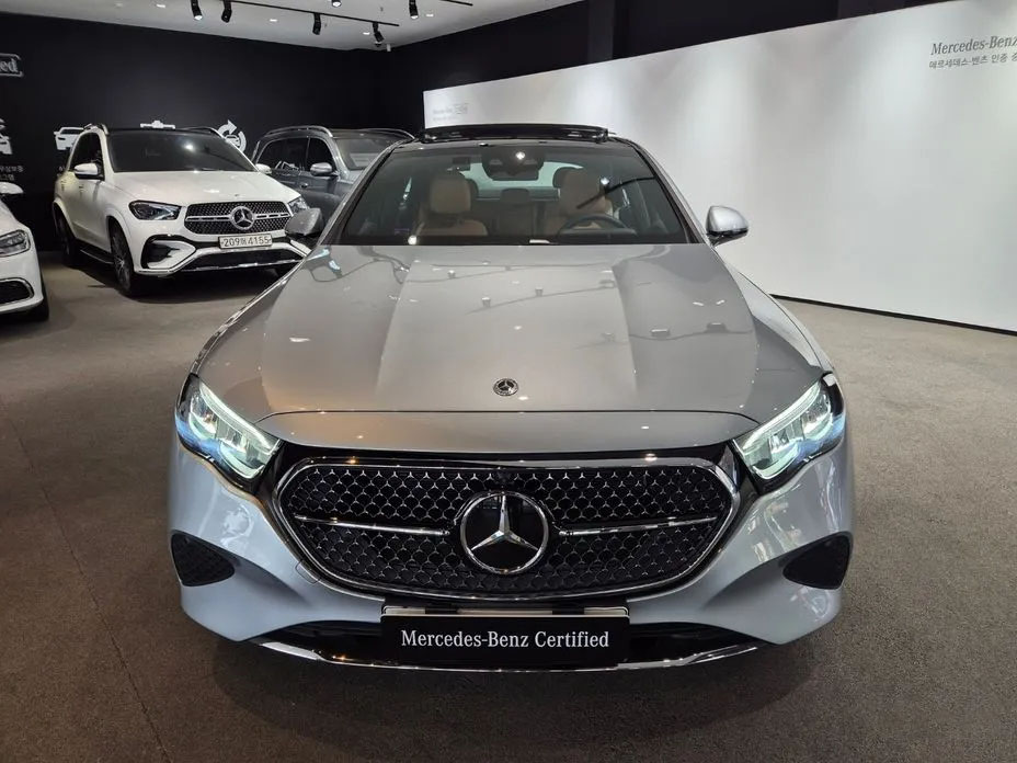 Mercedes-Benz E200, 2024
