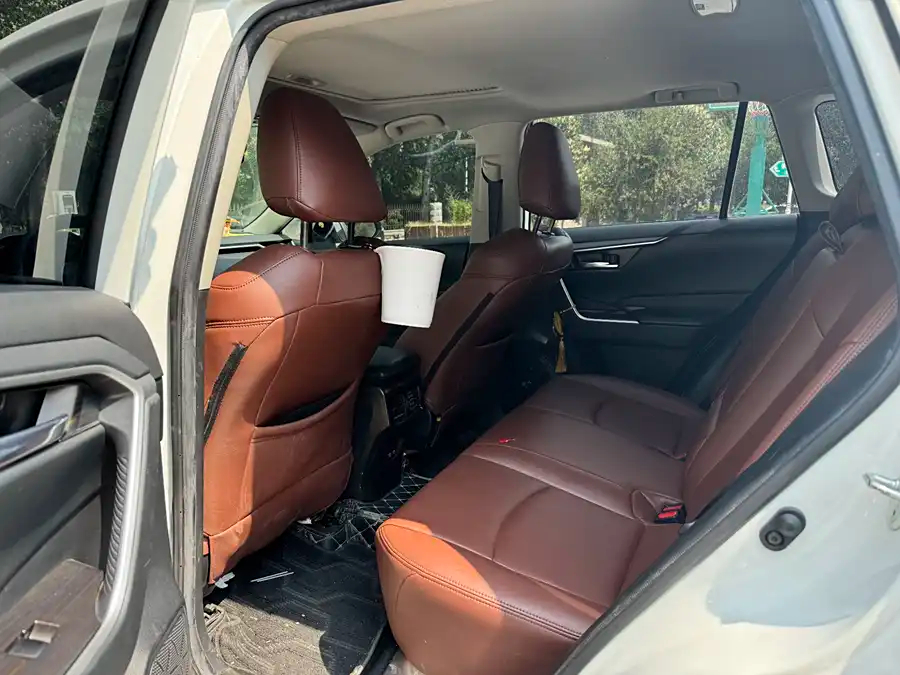 Toyota RAV4, 2021