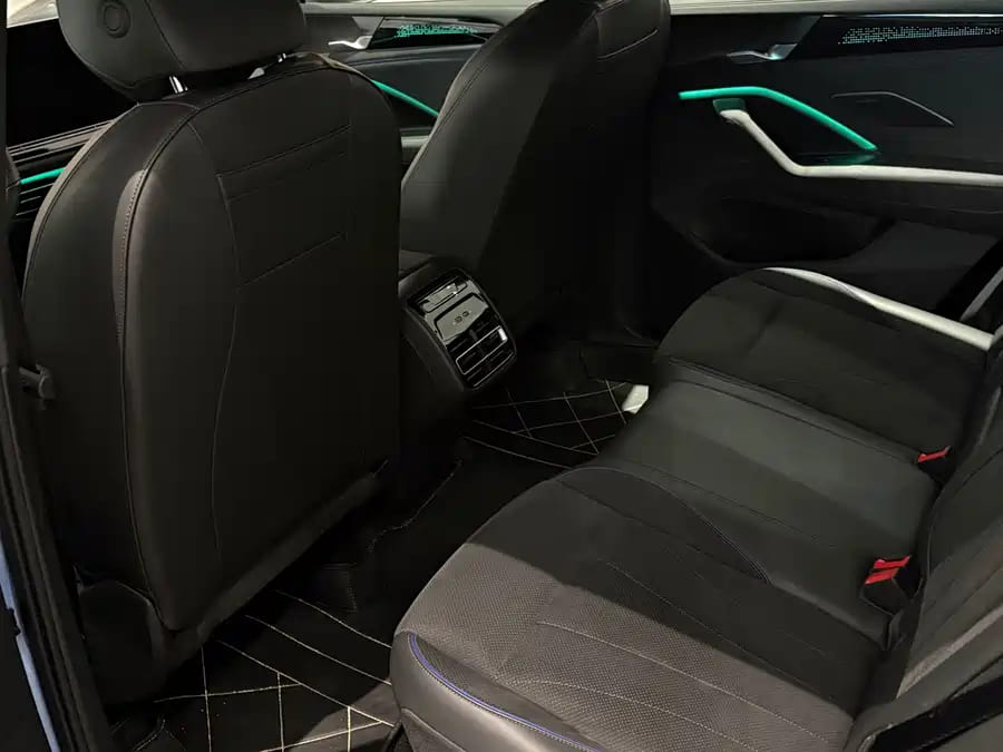 Volkswagen Tiguan L PRO, 2024