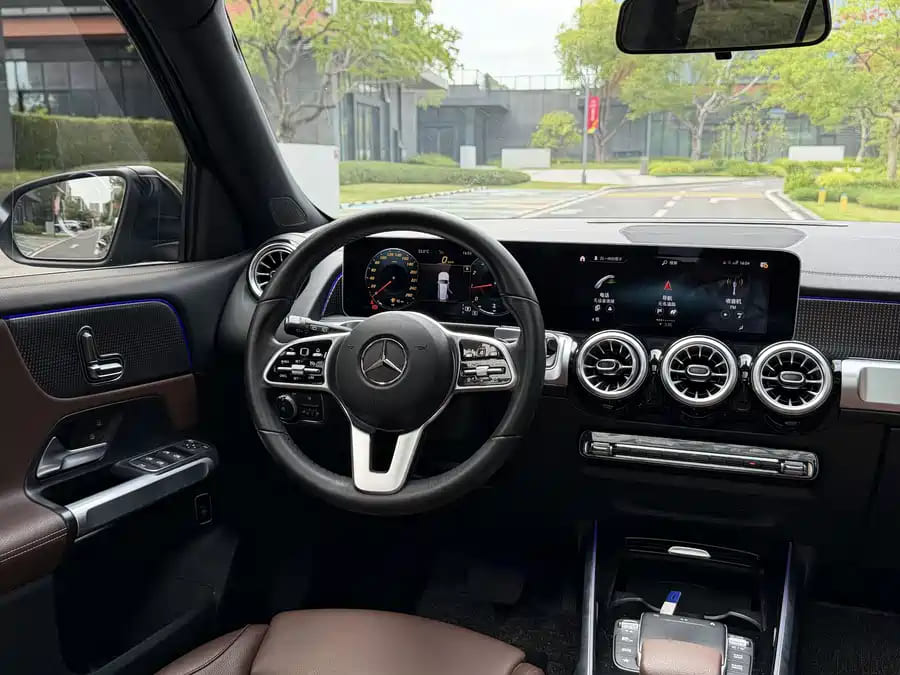 Mercedes-Benz GLB180, 2021