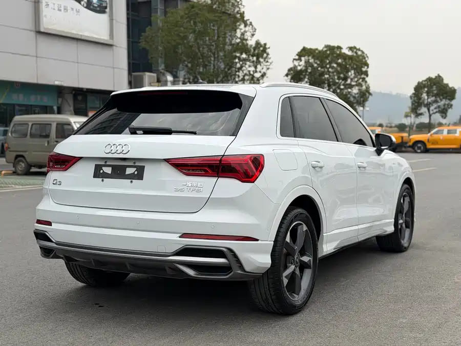 Audi Q3, 2022