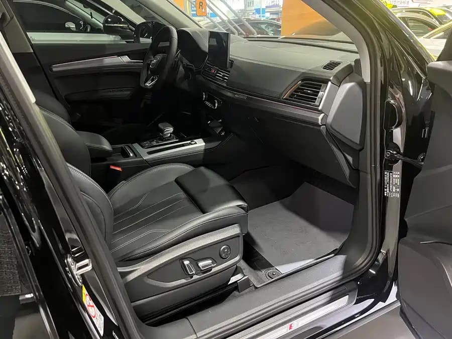 Audi Q5L, 2025
