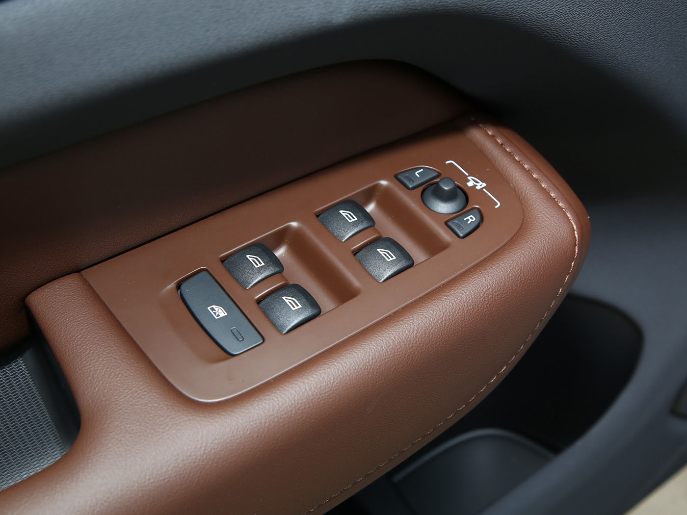 Volvo XC60, 2024