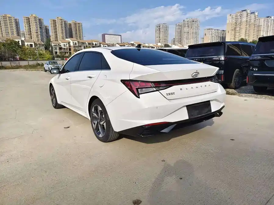 Hyundai Elantra, 2023